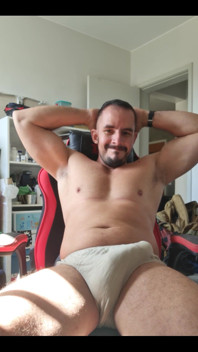 I Woke up Very Horny, Look How I Am.