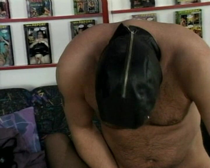 Bdsm Extreme Fantasy: Niewolnik cipki poddaje się głębokiej penetracji # 1