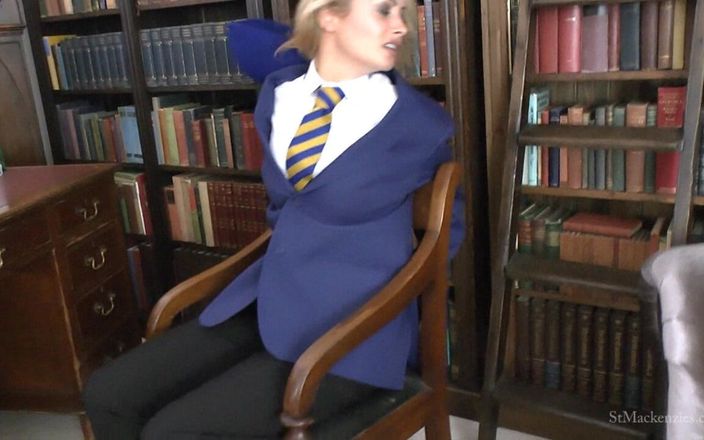 St Mackenzie's Archive: ソフィアは縛られたケリーを苦しめずにはいられません