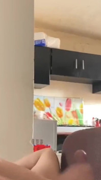 Rumhängen mit meinem freund und wir haben im wohnzimmer gefickt