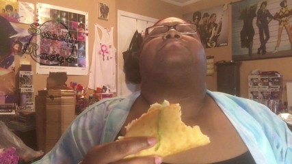 Sweety Racine: SSBBW Eats a Snack
