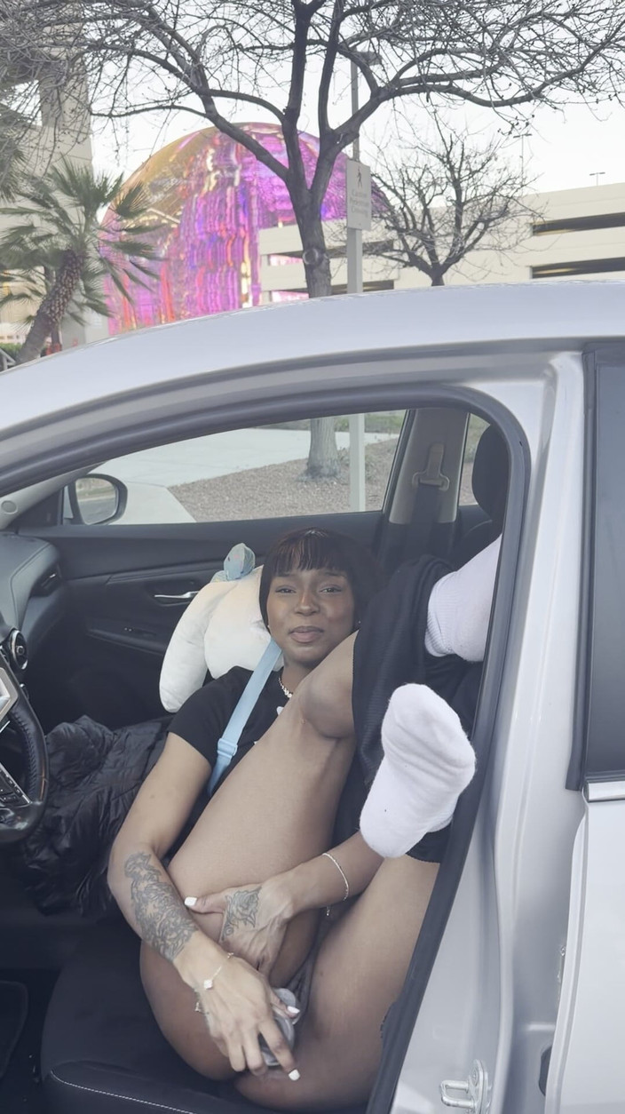 Kimmy Charms: Sání robertku a šukání análního stříkání