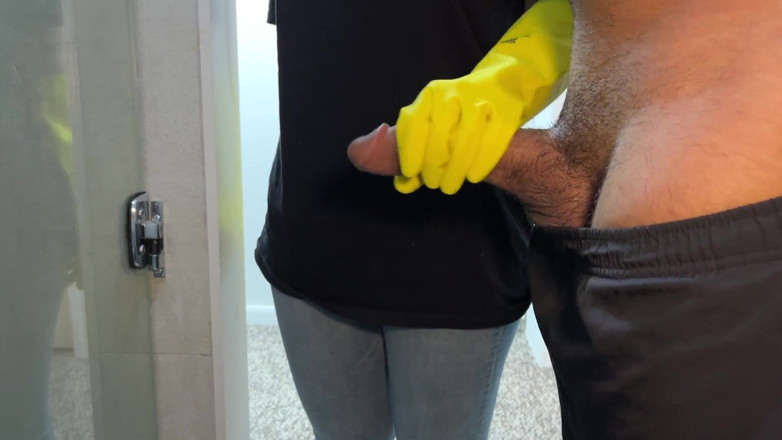 Levi Solen: Otel hizmetçisi beni mastürbasyon yaparken yakaladı ve bana yardım etmeye...