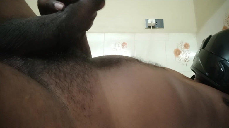 Blackdick66: Masturbacja kutasa w pozycji laydown