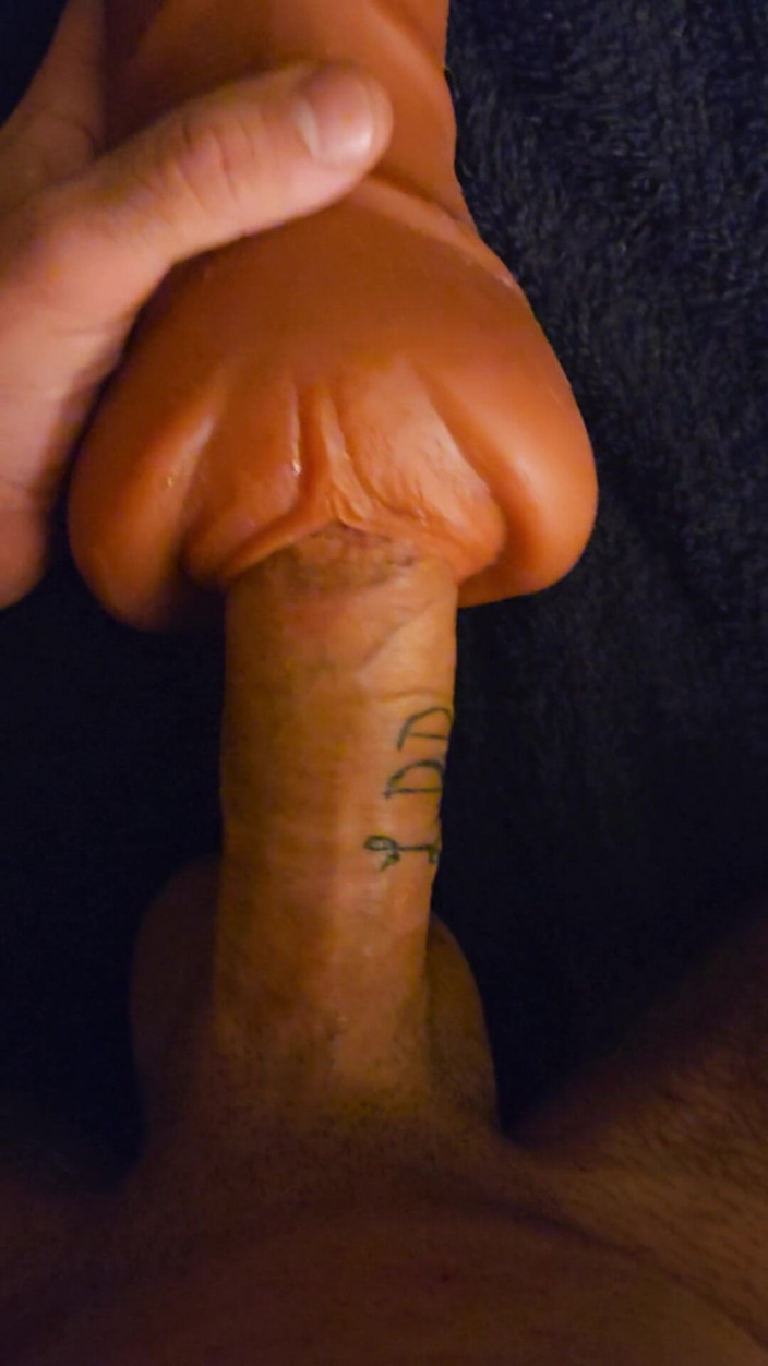 E the Long Dick Daddy: Rozciąganie tej kieszonkowej cipki