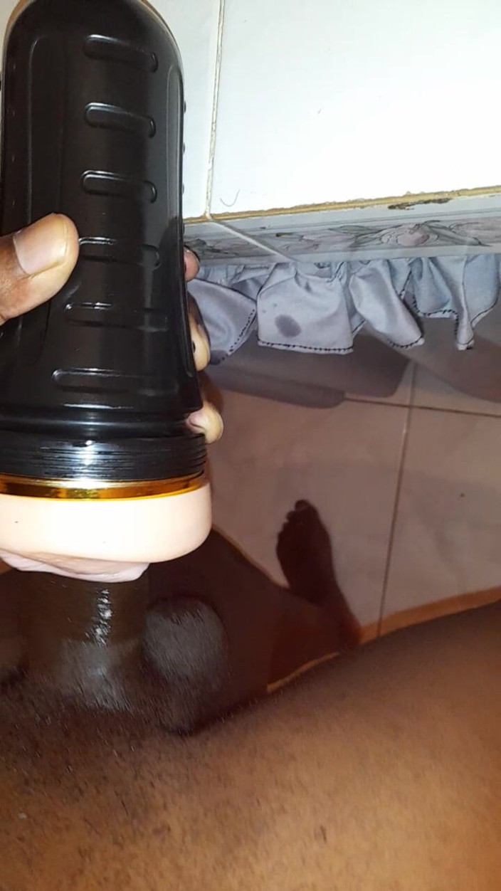 Islandvibes69: Masturbándose s11 e6