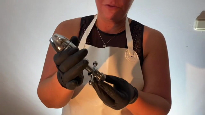 Mistress April: Domina herrin april - stück sh* t-behandlung