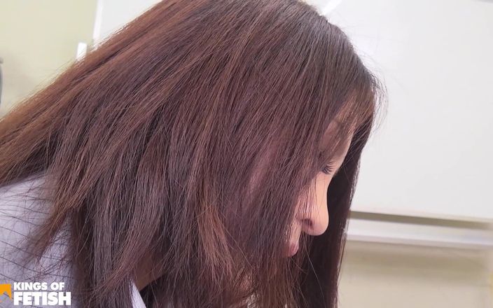 Pure Japanese adult video ( JAV): Japonská učitelka stříká a saje svého tlustého studenta velkého čůráka ve...
