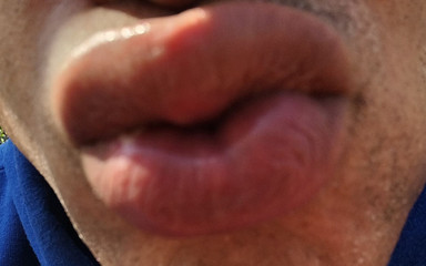 Talented Toungue Che: Zapařená sprcha po dlouhém dni dítěte