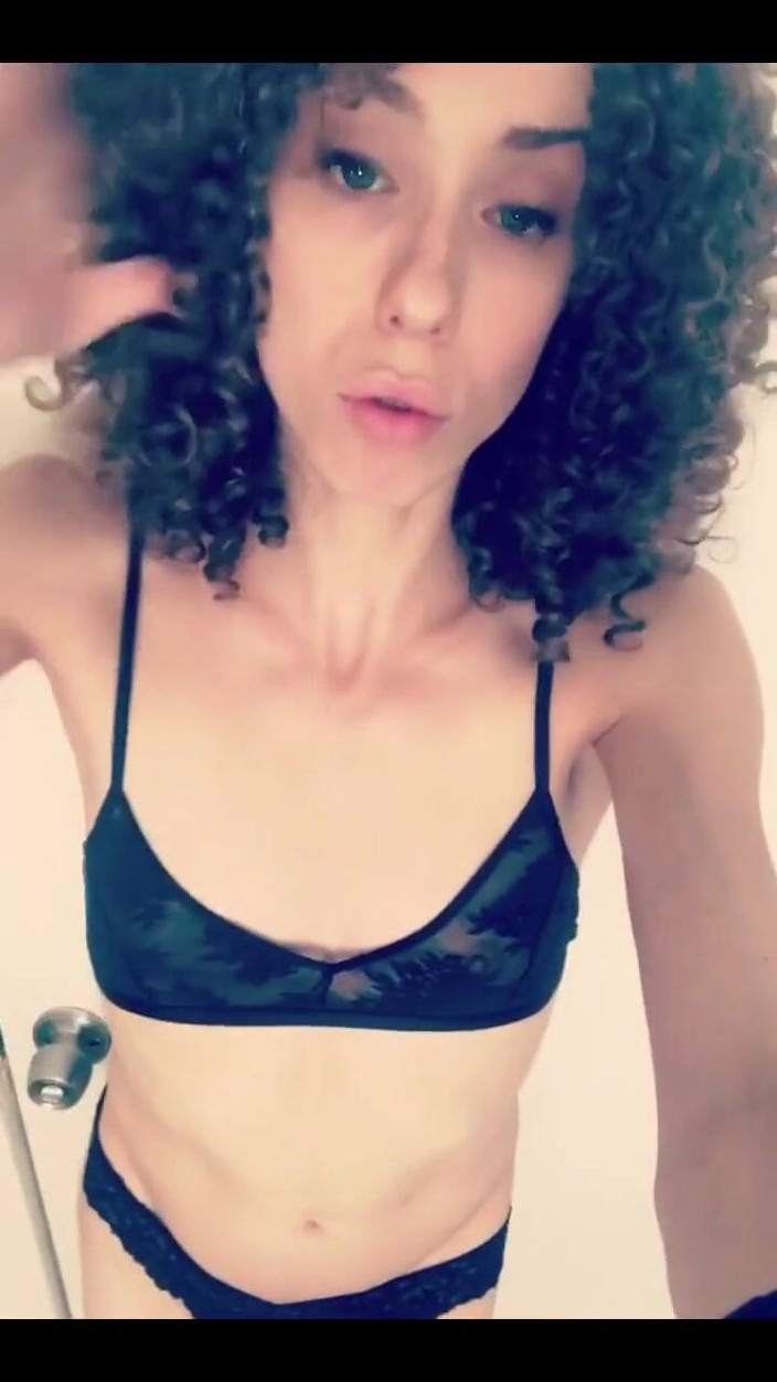 Tia Tizzianni Productions: Ч. 2