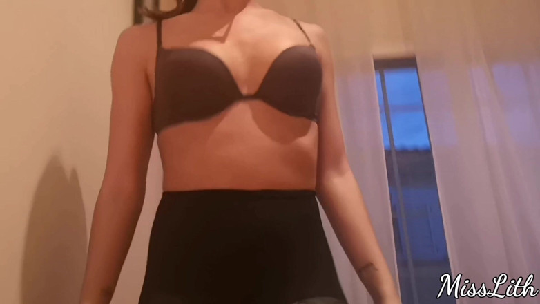 Miss Lith Domina: Workout Day 4 - Nylon