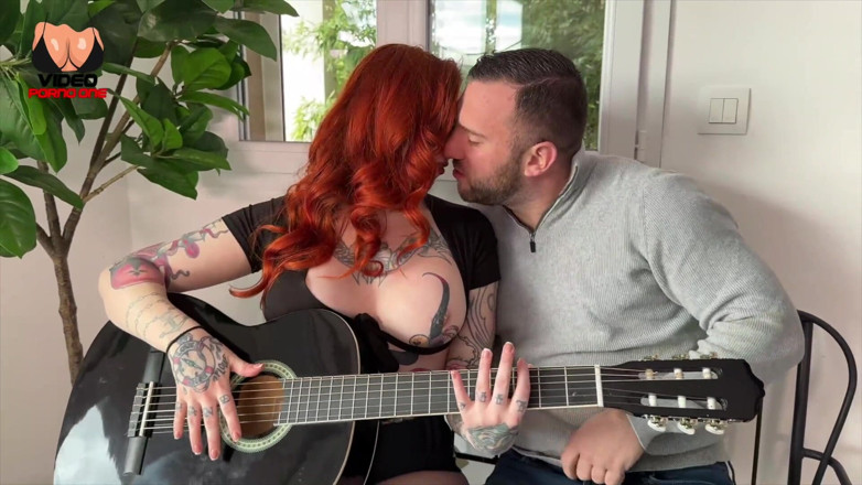 Video Porno One: 音楽の先生からもらったもの全部飲み込んだんだ!