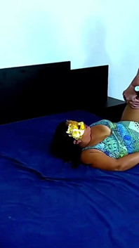 Se inte a la morena en secreto y sin condón en el cafofo