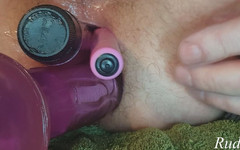 rudefun2023: V17-chlupatá Shemale creampie - trojité hračky, spodní prádlo a zblízka anální...