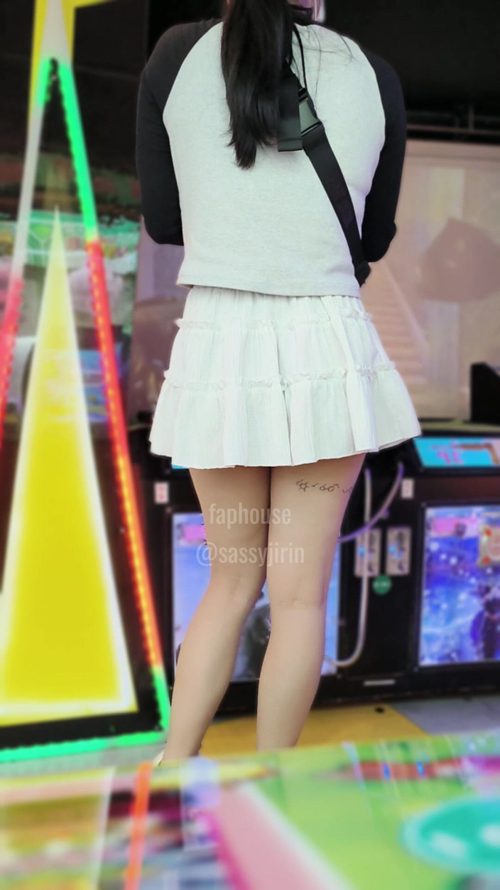 Caged sissy: Caged Sissy: アーケード初挑戦