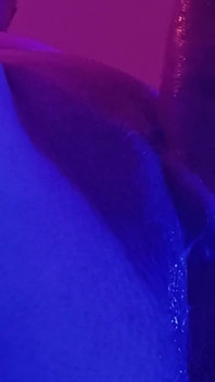 merangkap dua kali berturut-turut dengan dildo cumshot besar saya