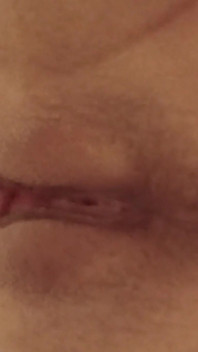 I Masturbate My Wet, Tight Pussy to Orgasm