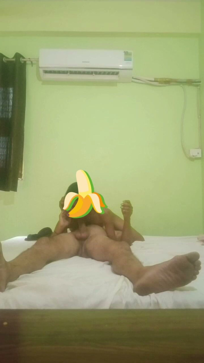 Sexy_Vandana: होटल के कमरे में सबसे अच्छा सेक्स भारतीय देसी प्रेमिका