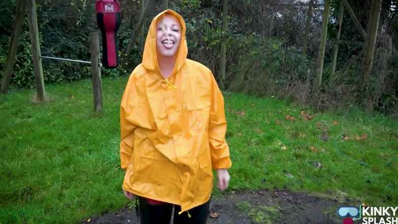 UKCuteGirl Lucy Lauren: Slippery Pvc Garden Wank Hose, Mud &amp; Shiny Rubber Waders