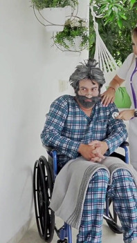Enfermeiras Falsas Fodem Seu Paciente Com Um Pau Grande E Brincalhão - Sara Blonde