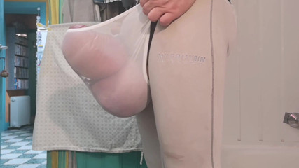 Monster_Meat_: Transparan iç çamaşırı fetişi oyunu