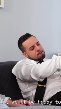 Gerçek röportaj ve kamuya açık bir şekilde sevimli ve minik bir kız Sasha Paige tarafından yapılan bir popo hacklemesi!