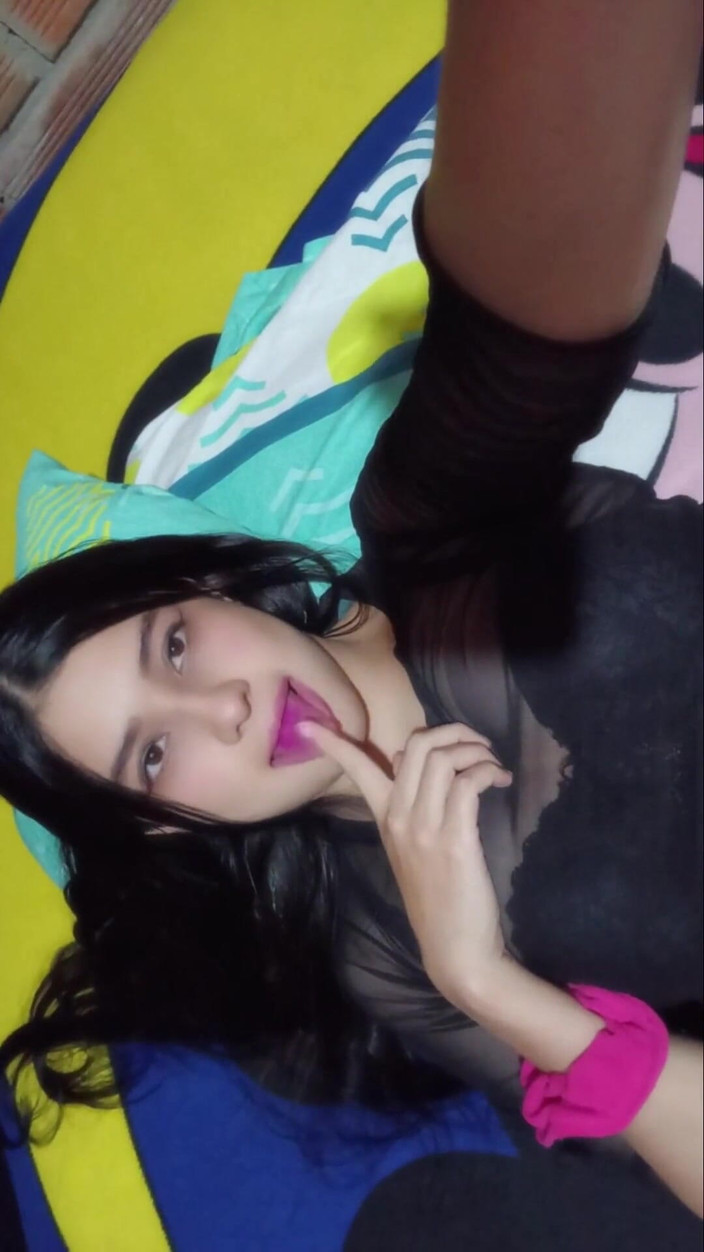 Yuli and tony: Mẹ kế của bạn tôi quyến rũ tôi trong khi...