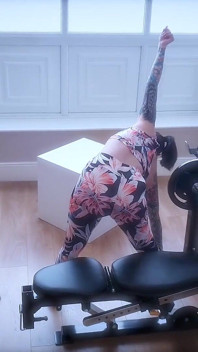 Elizabeth Honey и Brooke Logan тренируются вместе