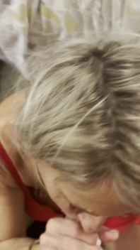 MILF fickt und lutscht