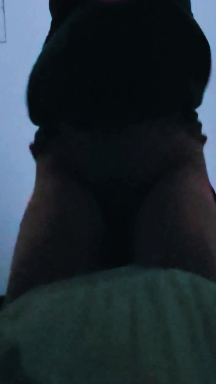 Daddy Likes It Petite: Pinay minyon banyoda sikiliyor hala inliyor ve edepsizce konuşuyor
