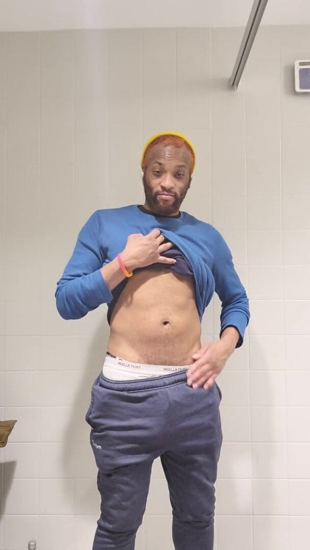 Kennie Jai: Kennie Jai Jerks off at Work