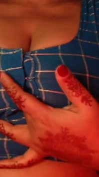 Hot Desi Girl Big Boobs Show and Nipple Pinch.