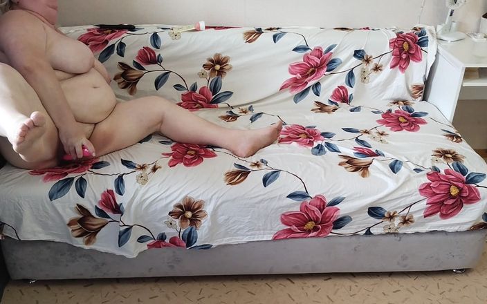 Zona901: Stiefmoeder brengt de tijd door met het masturberen van haar...