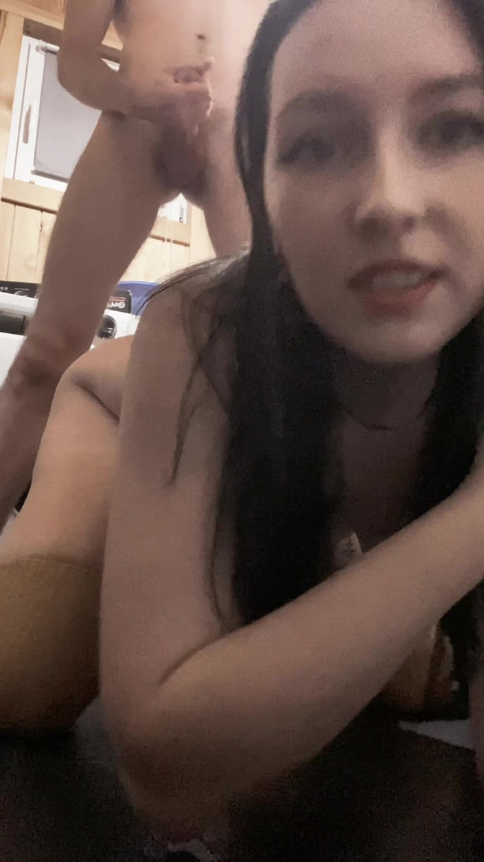 SweetAndFlow: Přišel jsem domů ke kadeřníkovi a s kouřením a sexem...