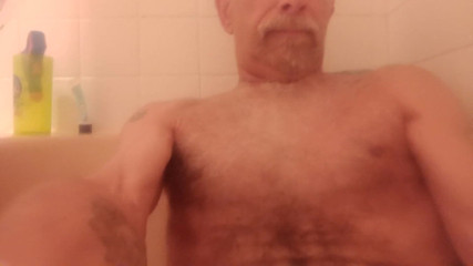 Let's watch: Bath time - solo