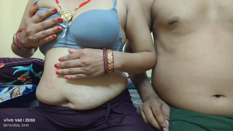 Sexy baby girl: Tàu Mai Ne Bhabhi Ko Pataya Và Ghar Lejar Choda