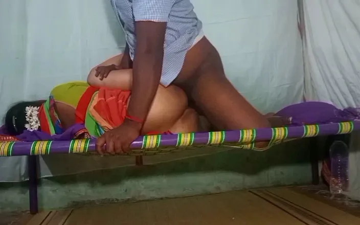 Priyanka314: Hot Tamil Saree Aunty Doggy Style at Homemade