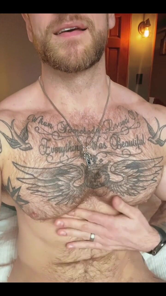 Leo Bayne: Solo masturbuje się