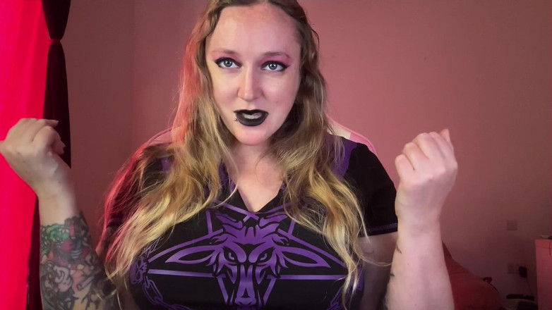 Kisicaxx: Gotická dívčí satanská dohoda