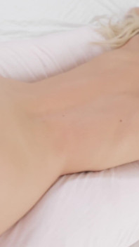 Người mẫu tuổi teen gầy emma hix bị nhiếp ảnh gia biến thái đụ