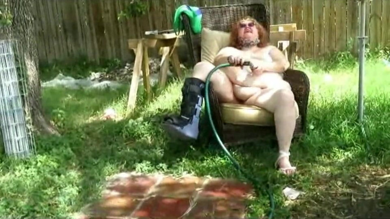 BBW nurse Vicki adventures with friends: Wearing medical boot nude masturbation with water hose