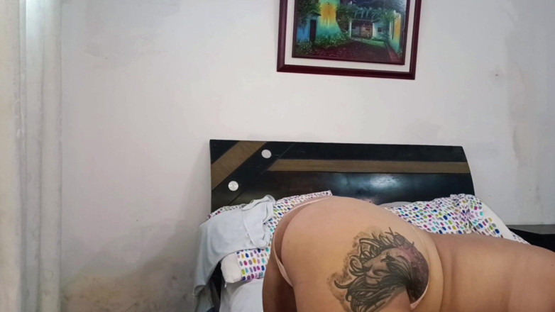 Adribella69: O invit pe fata sexy, cu forme, de la sala...