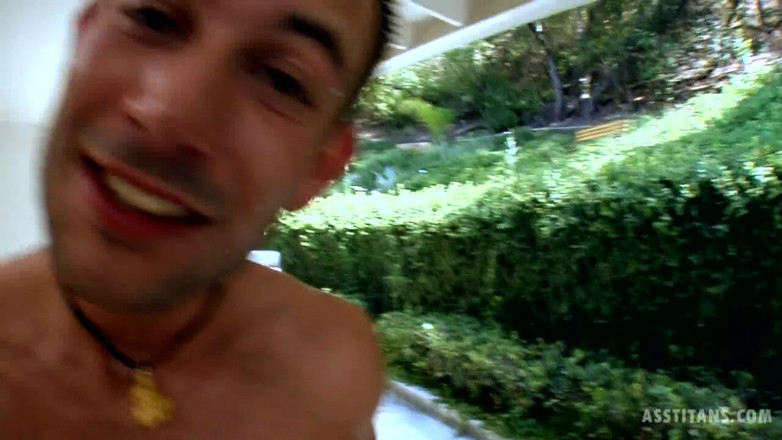 Cruel Media TV: Adrianna Nicole se fait baiser par Mike Angelo et Mikey...