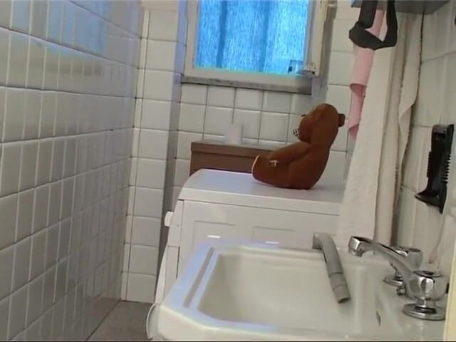 Big Tits World: Intensiv auf der toilette gefickt