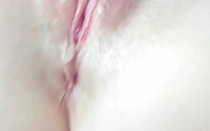 Skinny_lady69: Apri questo video e goditi la figa succosa