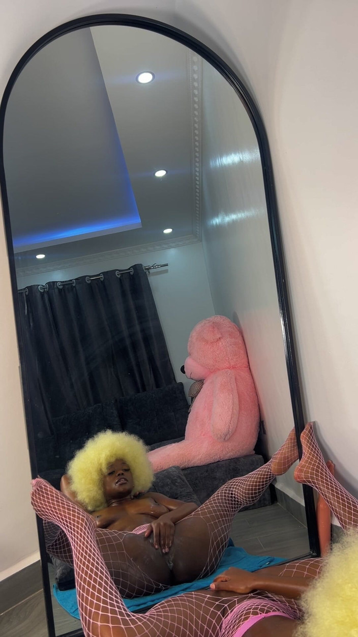 SEXXY-DAISY: Někteří mi podali ruku,,,,, užívejte si