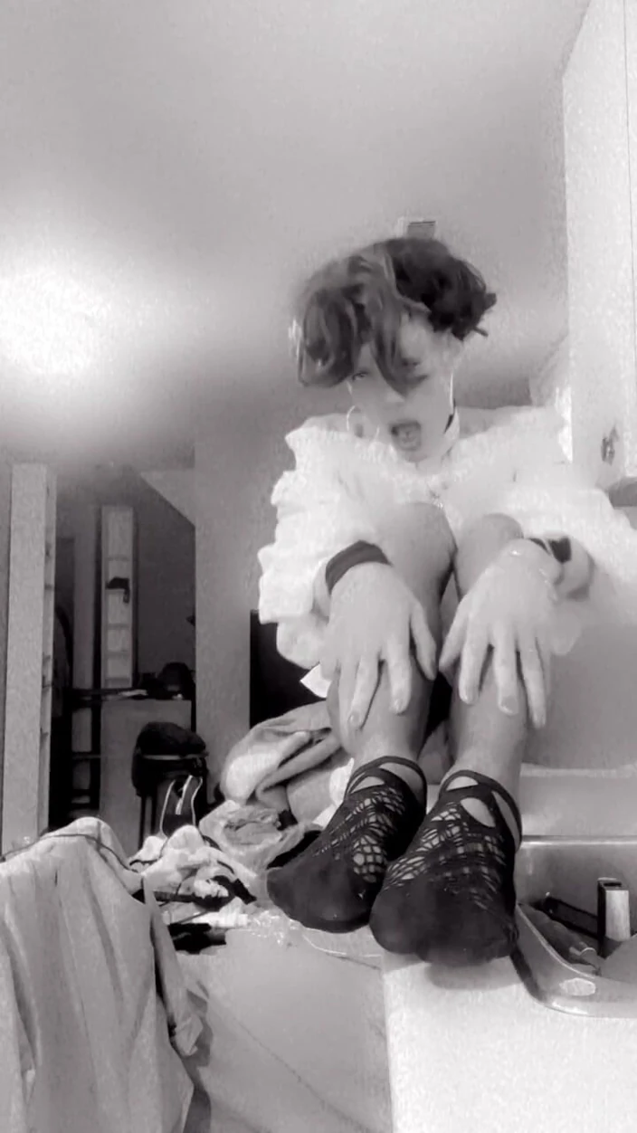 Vanessa hawks: Sex Me While Doing Dishes