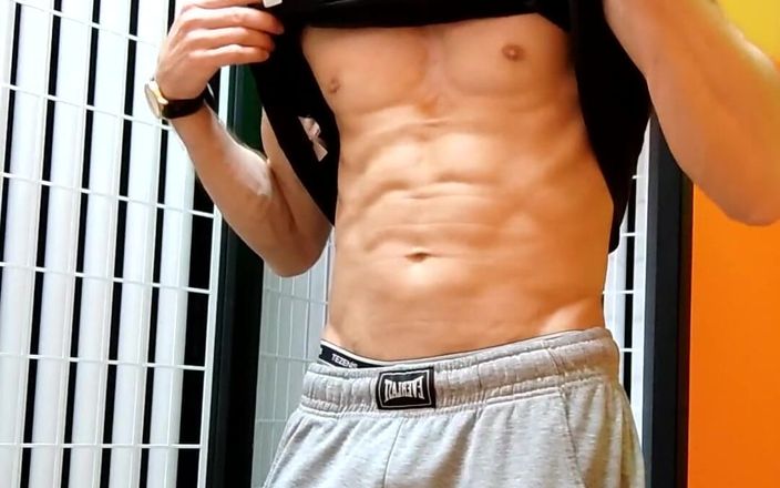 Boy jerking off: Давай получим немного солнца в эти безумные дни!
