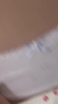 Juguetona asiática milf muestra sus curvas perfectas