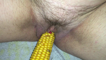 German Slave Michelle: Harige zelfstraf close-up